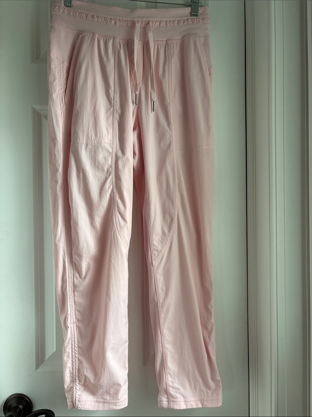 NWOT Lululemon Strawberry Milkshake Pink 25” MR Dance Crop Pants 4
